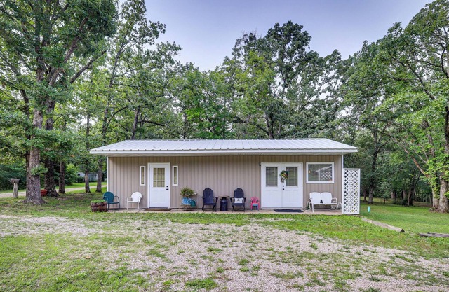 Remote Missouri Getaway w/ Grill & Fire Pit!