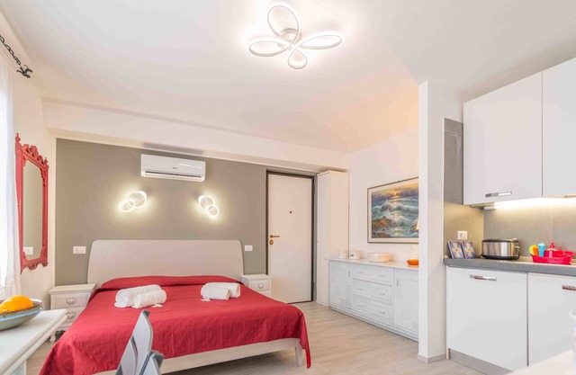 Rena Bianca Mono - 300 meters from the beach