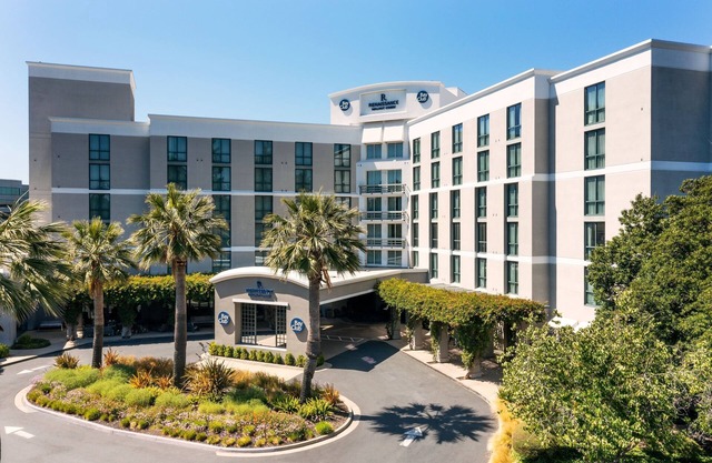Renaissance Walnut Creek Hotel