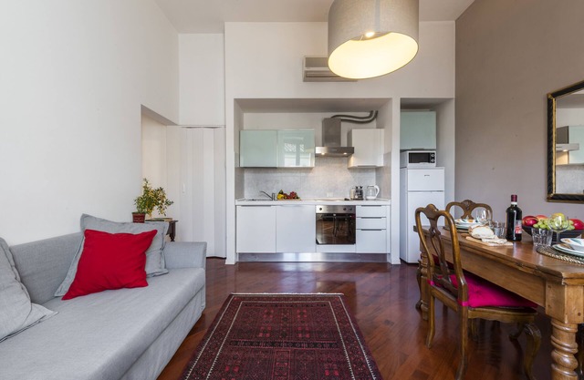 Renovated 19th-Century Apartment in an Authentic Area