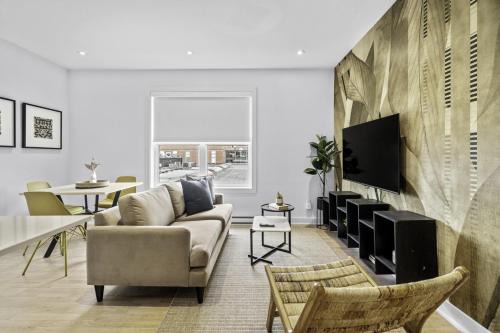 Renovated 2-Bedroom Haven by Jean Talon Market