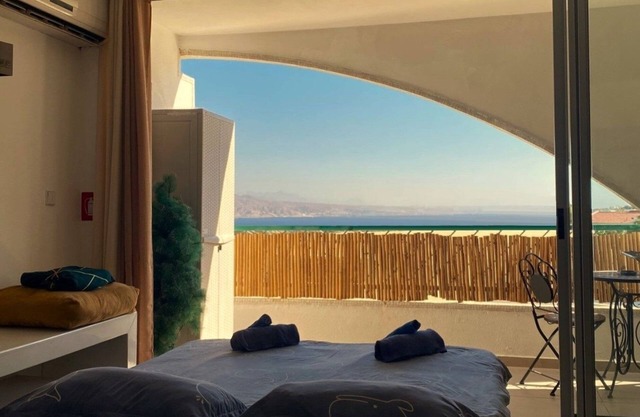 Renovierte 2-Zimmer-Wohnung mit Meerblick Gratisparkplatz & Ausstattung