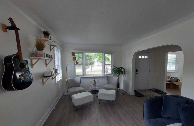 Renovated and furnished North End home - move in ready!