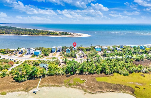 Renovated! Beachfront on IP, Dog Friendly w/ Boat Parking!