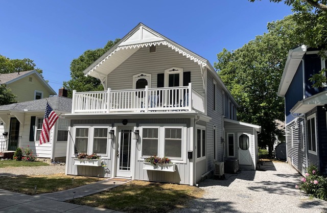 Renovated Cottage in Central Lakeside