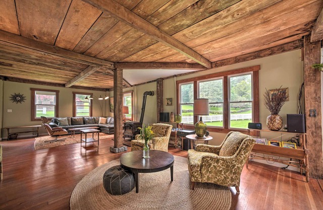 Renovated Catskills Farmhouse w/ Game Room!