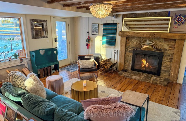Renovated Charming Rustic Farmhouse, Modern + Stylish Retreat