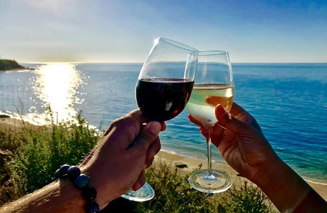 Renoviertes gemütliches schickes North Fork Cottage, nur wenige Schritte vom Beach & Wine Trail entfernt !!