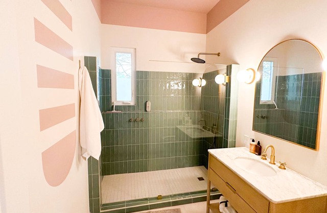 Renovated Downtown House