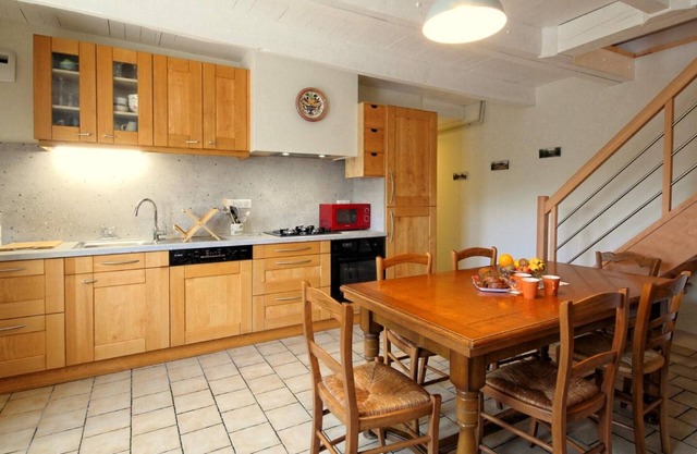 Renovated family cottage with garden in the heart of the Saône Valley