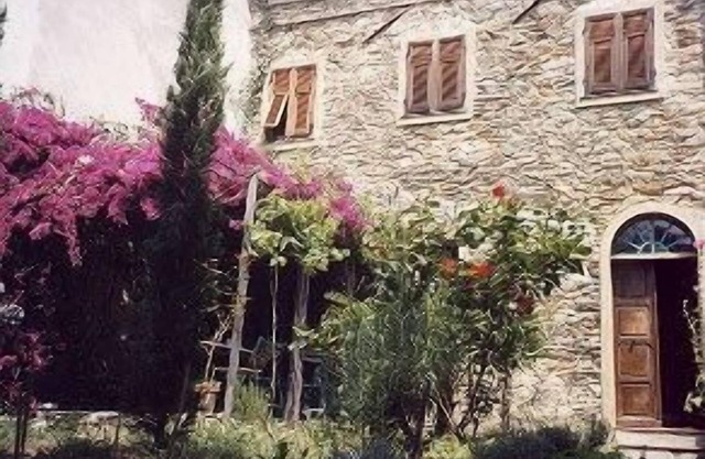 Renoviertes Bauernhaus in Ligurien unweit vom Meer