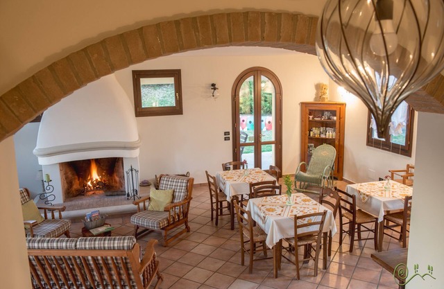 Villa renoviertes Bauernhaus mit Pool und großem Garten.