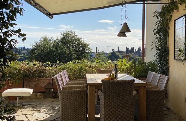 Renovierte wunderschöne Villa in Florenz. Alle Sehenswürdigkeiten sind zu Fuß erreichbar.