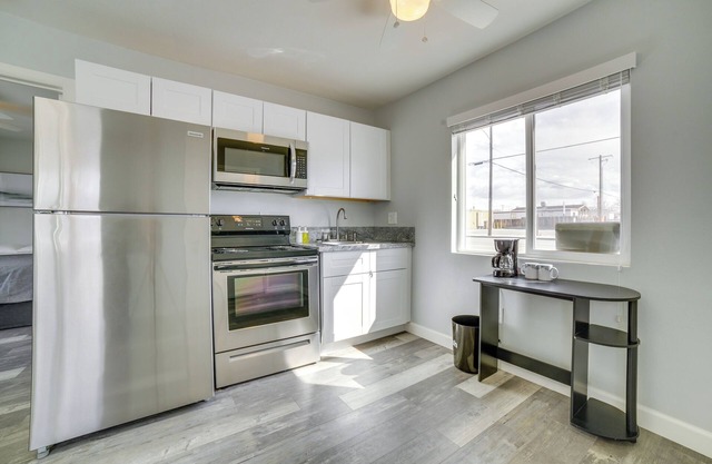 Renovated Hawthorne Apartment By Museums & Dining!