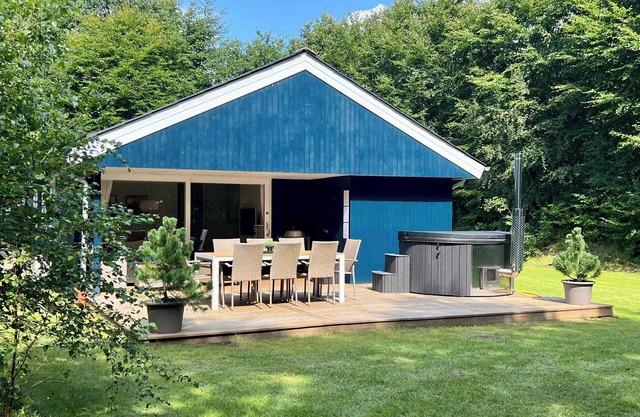 Renovated holiday home by Kvie Lake