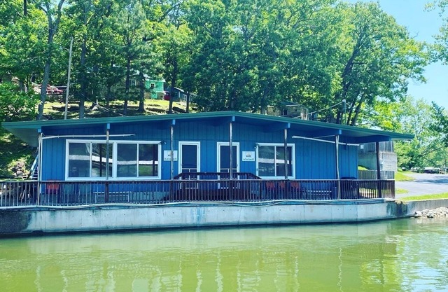 Renovated lakeside cabin with pool & resort amenities!