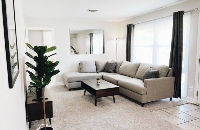 Renovated! Near UD, WPAFB, Kettering & Oregon District