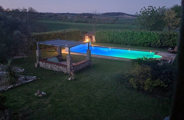 Renovated, quiet house with swimming pool