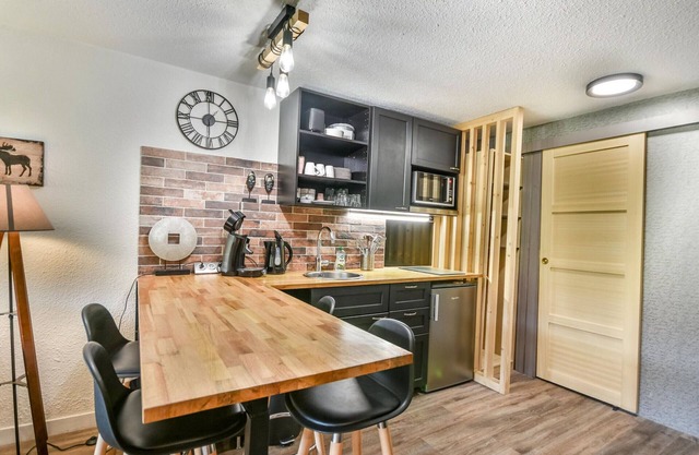 Vollständig renoviertes Studio mit Kabine im Dorfzentrum, in der Nähe der Skilifte