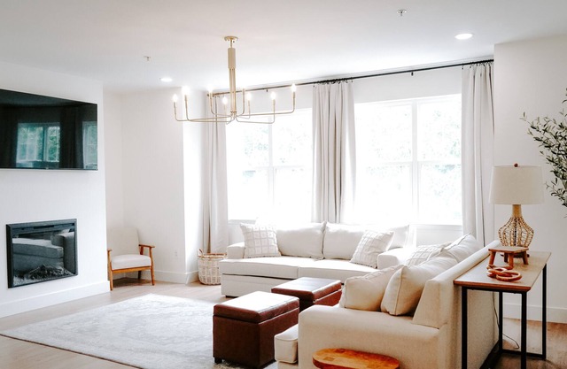 Renovated Townhome in Heart of Prince Frederick