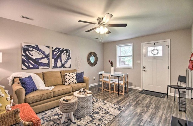 Renovated Townhome in the Rivermont District!