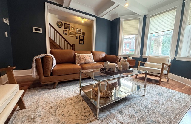 Renovated Townhouse w/Private POOL - 15 mins from Manhattan.