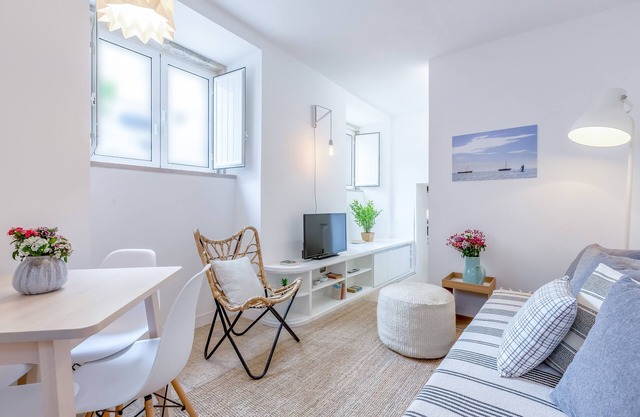 Renovated Typical Baixa Apartment, by TimeCooler
