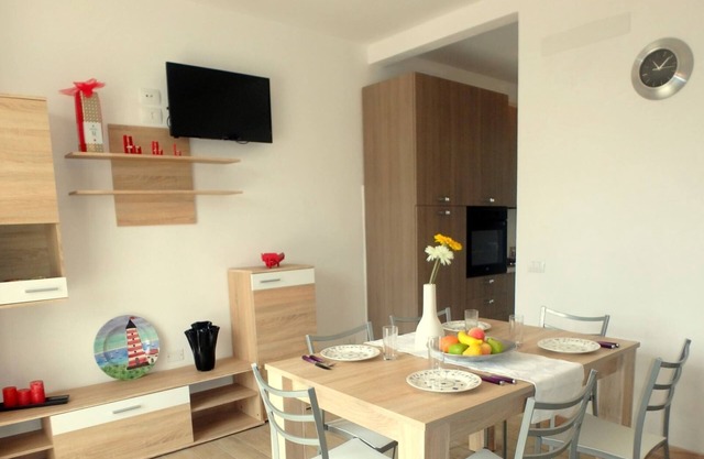 Renovierte Villa mit 2 Bädern, Klima und Grill an der Adriaküste. VD