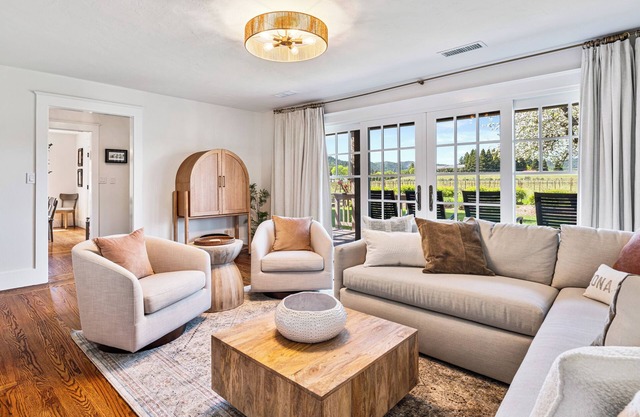 4 BR / 4 BA Vineyard Retreat - Solar beheizter Pool, Spa, Ansichten