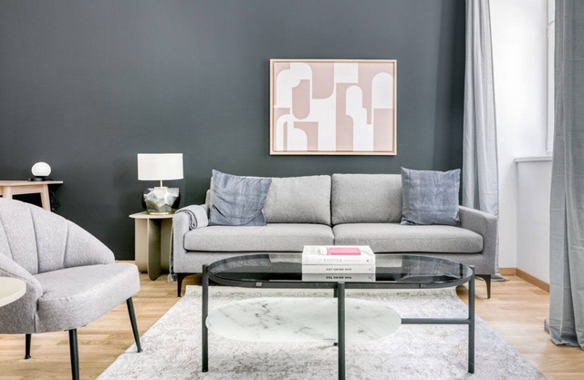 Renovated Wieden 2BR in Historic Building, near HBF, by Blueground