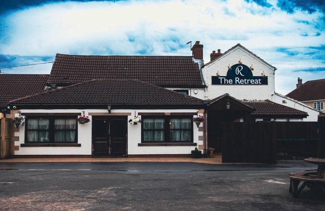 Rent a pub - The Cosy Tap - At the Retreat