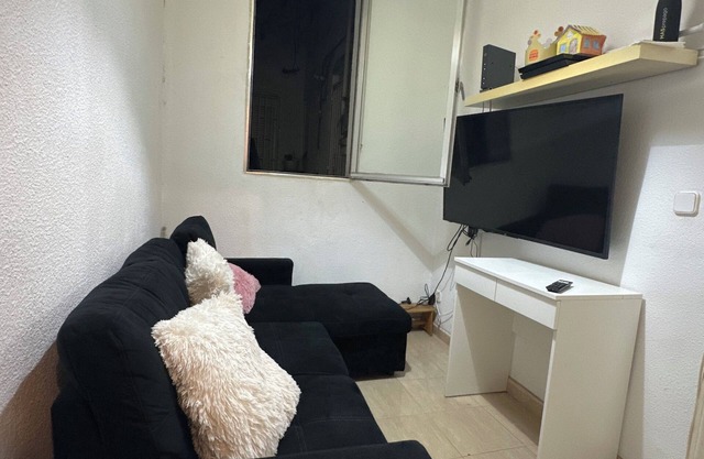 Rent studio only for tourists 10 minutes from the center of madrid