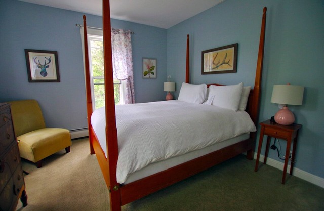 Rent the Carriage House at The WiIlmington Inn-all property amenities included!