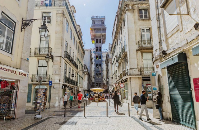 RENT4REST LISBON DOWNTOWN TINY DUPLEX APARTMENT