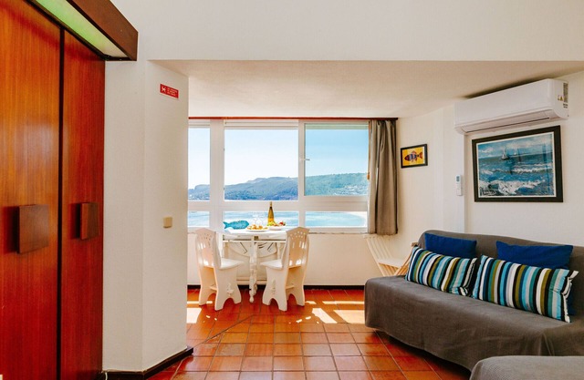 RENT4REST STUDIO MIT MEERBLICK IN SESIMBRA - PRIVATEN ZUGANG ZUM STRAND