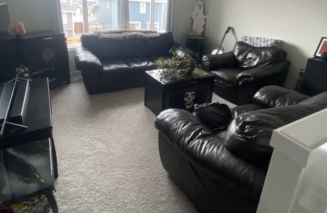 Rental suite in Rosewood