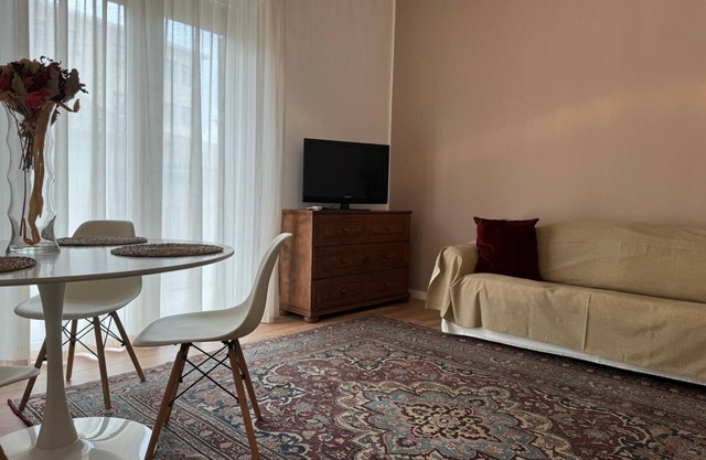 RES Santa Eufemia convenient to Civil Hospital and city center