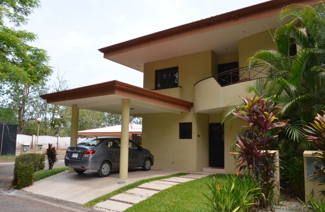 Reservieren Sie diese wunderschöne costaricanische Villa und erleben Sie das Beste von Costa Rica