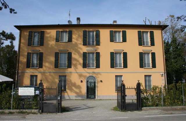 Residence Alle Scuole Country House