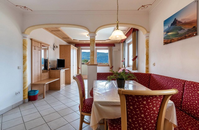 'Residenz Diana Ferienwohnung 103' mit Bergblick, Balkon und WLAN