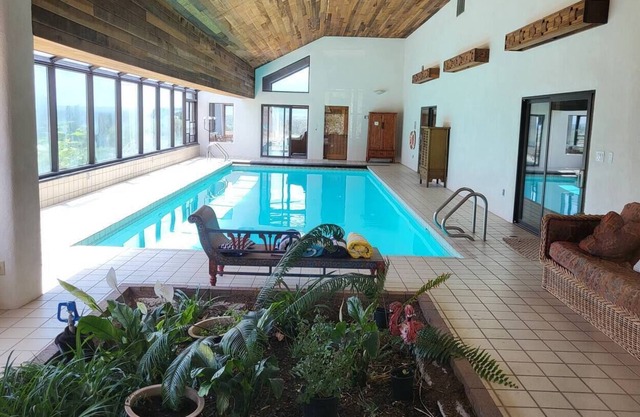 Residence Guesthouse on 30 acre Cielo Taos Estate