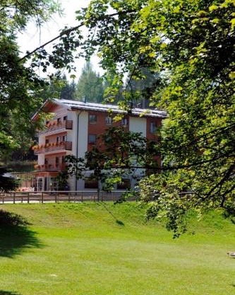 Residence Hotel Candriai Alla Posta