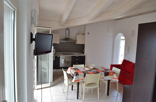 Residence Zoe, offene Wohnung, 150 Meter vom Meer entfernt, Stadtzentrum.