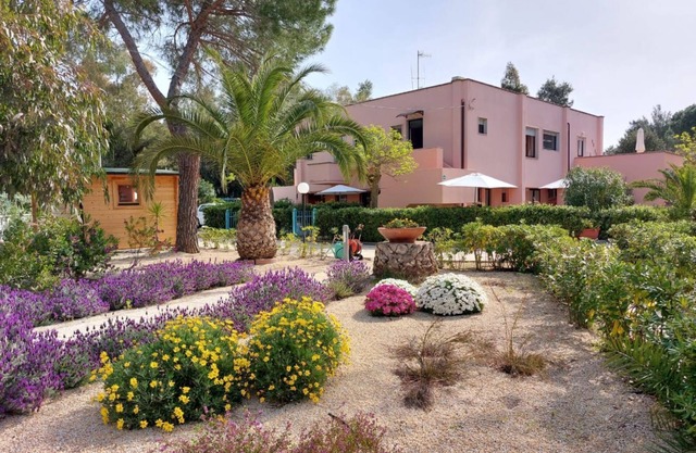 Residence Lido I Palmizi, just 4 minutes walk from the bech