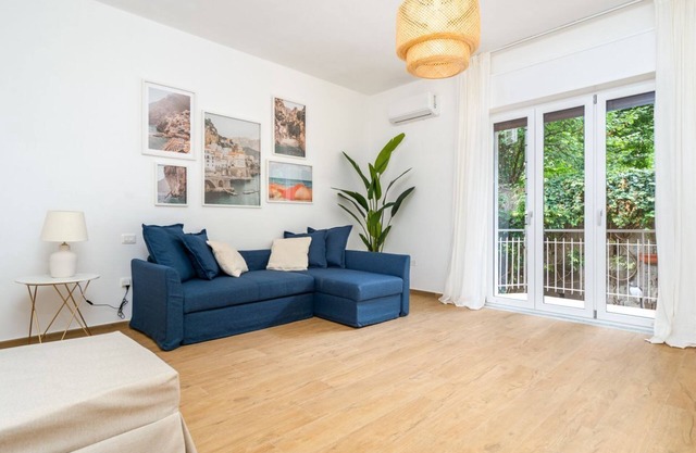 Residence Madonna - apt a stone's throw from the sea with patio and free parking.