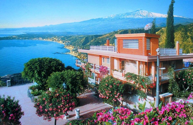 Residence Schuler - Ferienwohnung 'B' mit Meer und Blick auf den Ätna