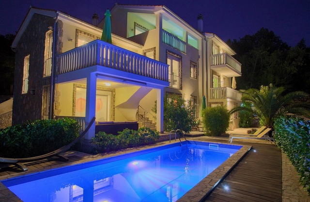 Residencia La Famiglia mit beheiztem Pool und wunderschönem Meerblick