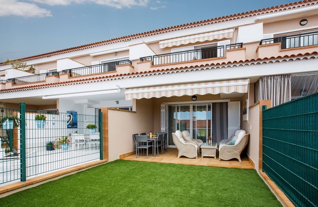 Residencial Playa de La Arena Stadthaus mit Meerblick