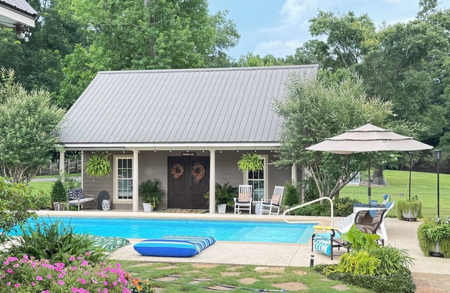 "Resort-Style" Troy's Preferred Countryside Estate