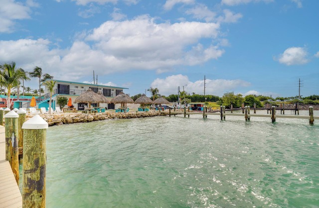 Resort Studio w/Pool & Beach Access on Long Key!